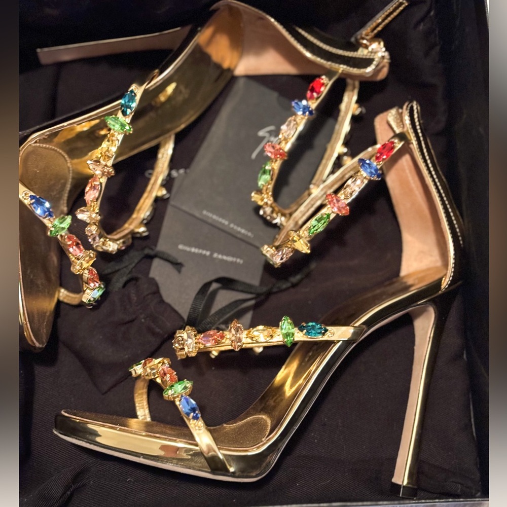 Giuseppe Zanotti South 115 Gold Crystal Vinyl Heels | EU 36.5 | Like New|